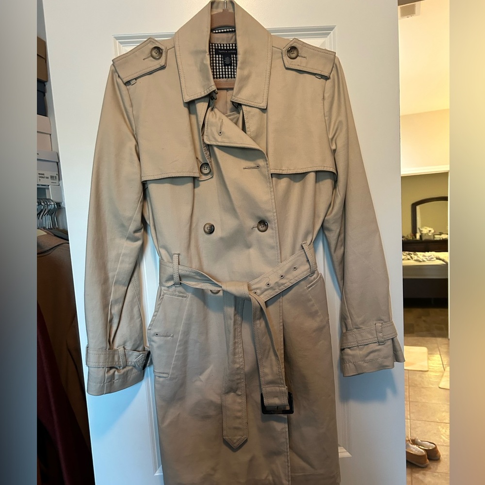 Tommy Hilfiger Trench.